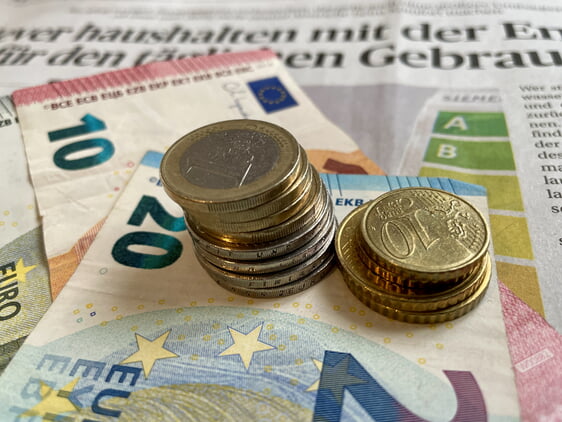 Foto: LEA, Fossile Brenn- und Kraftstoffe schlagen zukünftig stärker aufs Budget