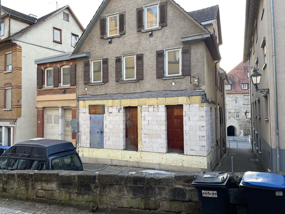 Auch im Altbau gilt die Wärmepumpe zukünftig als effizienteste Heiztechnologie