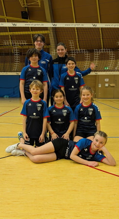 Hinten v.l.n.r.: Marco, Julia / Mitte v.l.n.r.: Samy, Lewin / Vorne v.l.n.r.: Jonathan, Luisa M., Luisa S. / Liegend: Selina