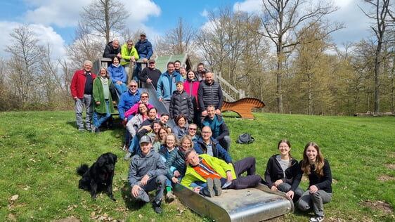 Angenehmes Wanderwetter f&uuml;r die Gruppe (Foto: TVI)