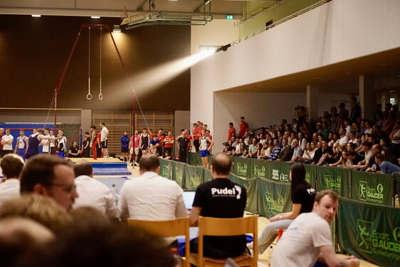 ...und vielzählige Zuschauer beim Ligafinale in Ingersheim (Fotos: Paul Glaser)