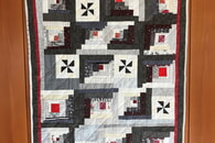 Mit Herzblut und Geduld f&uuml;r den neuen Begegnungsraum ein Quilt gefertigt 